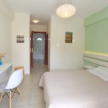 Apartment Seapaint Polychrono