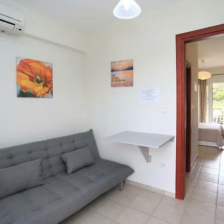 Apartment Seapaint Polychrono